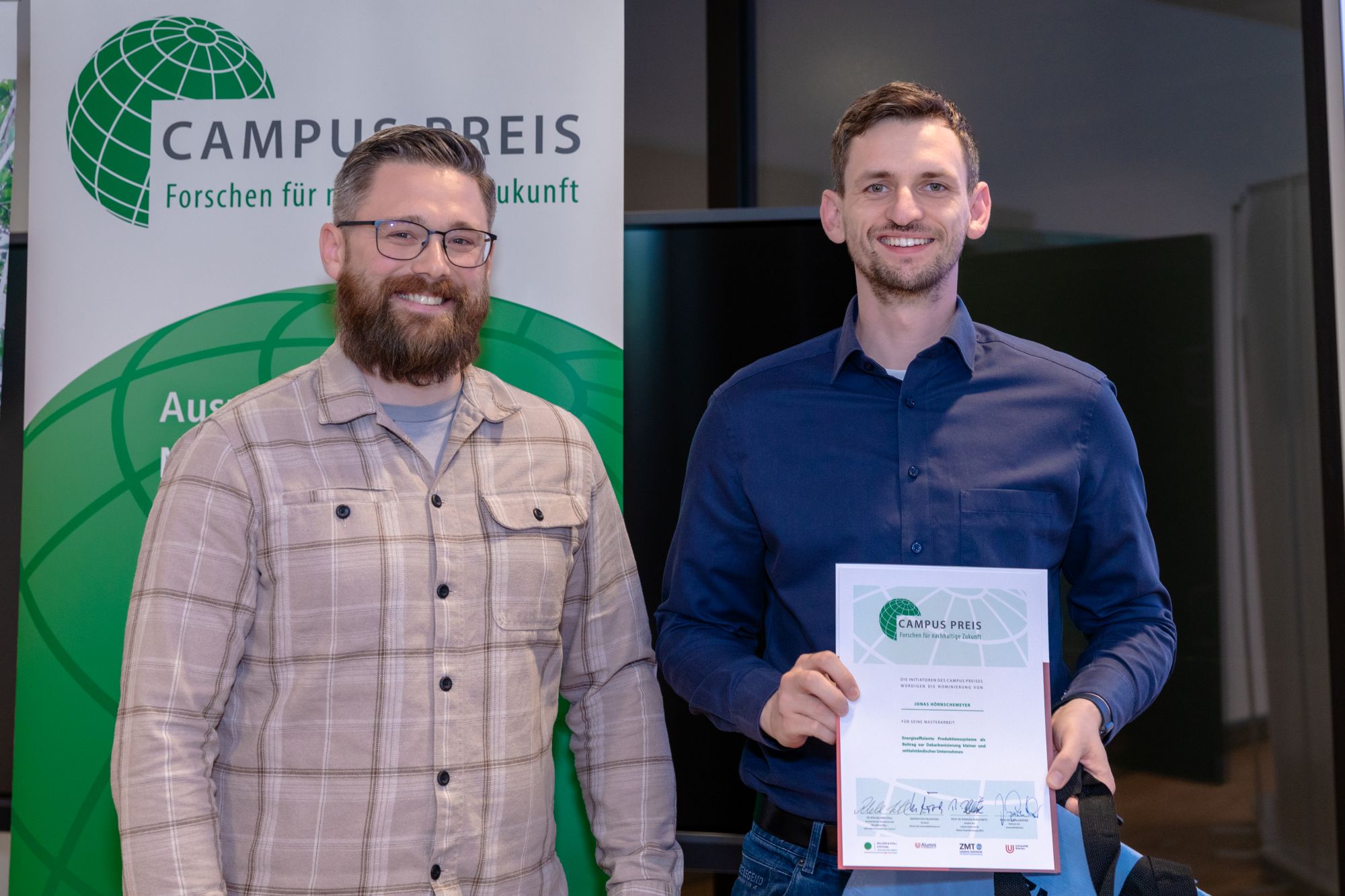 Jonas Hörnschemeaer war von Lennart Steinbacher vorgeschlagen worden, den Markus Trapp (links) vertrat