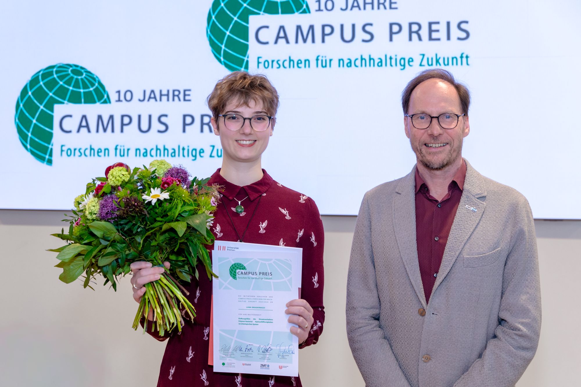 Die Siegerin war Lana Draghinazzi, für die Prof. Dr. Raimund Bleischwitz vom ZMT die Laudatio hielt